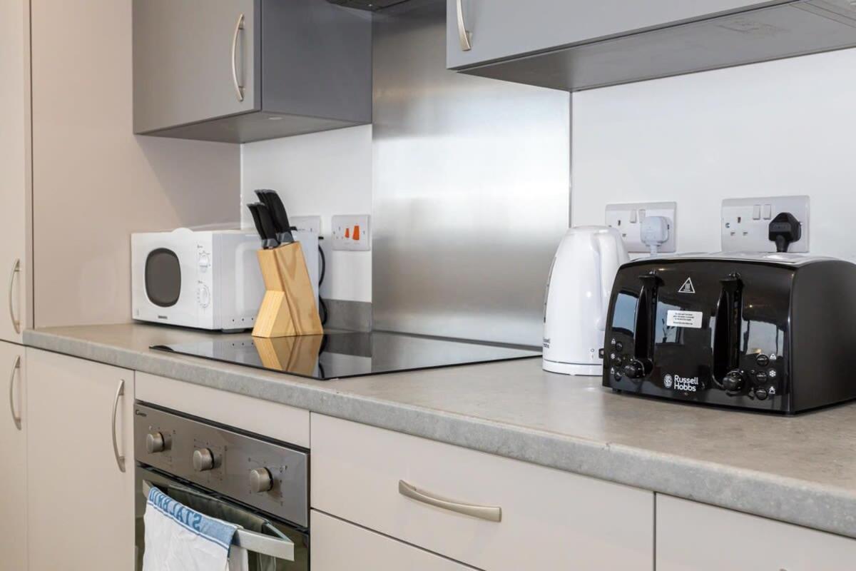 Stunning 2 Bed Apartment In Salford Amazing Views Manchester Buitenkant foto