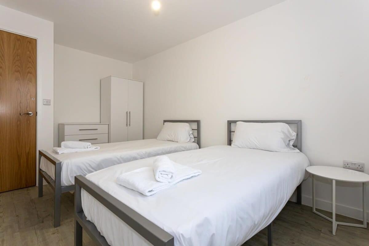 Stunning 2 Bed Apartment In Salford Amazing Views Manchester Buitenkant foto